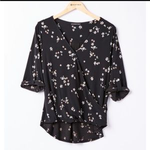 NWT Wantable / West Kei Floral Roll Tab Knit Blouse 2X